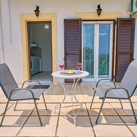 アパート Stoneface Arkadades